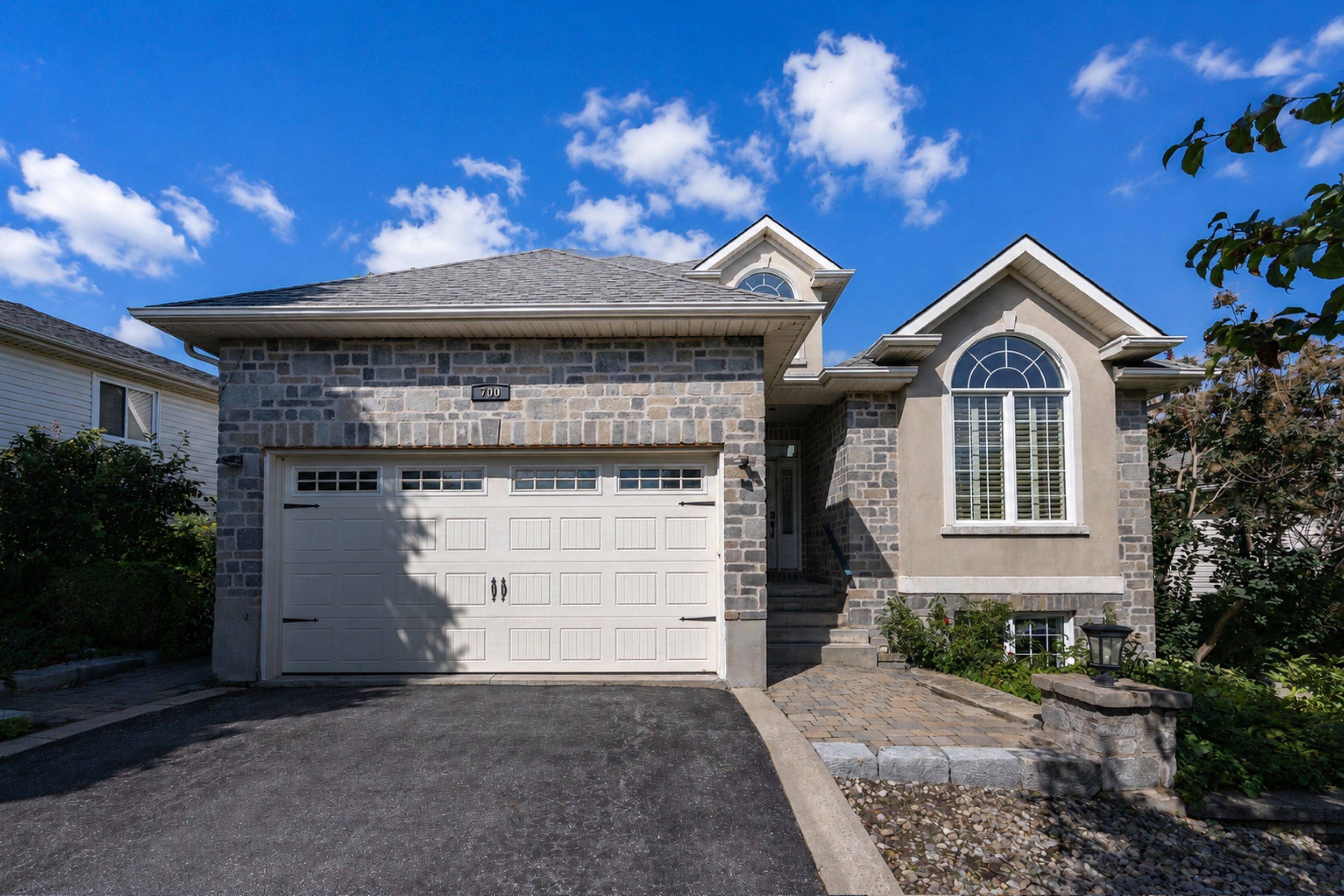 700 Melrose ST, Kingston, ON K7M 9B4