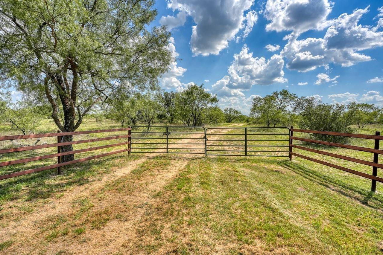 4900 W Highway 71, Llano, TX 78643
