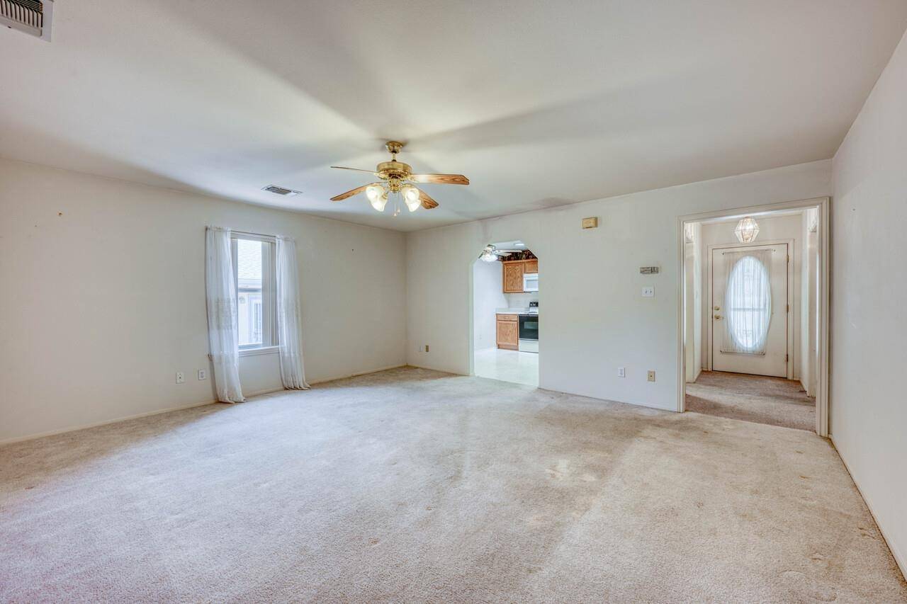 1730 Greenwood LN, Kingsland, TX 78639