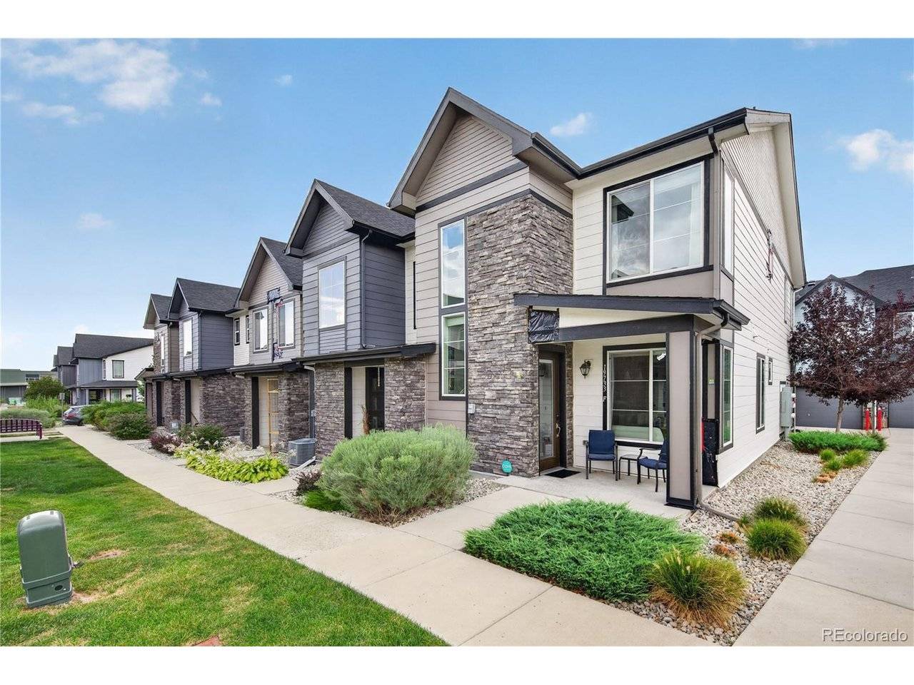 19733 W 93rd #F, Arvada, CO 80007