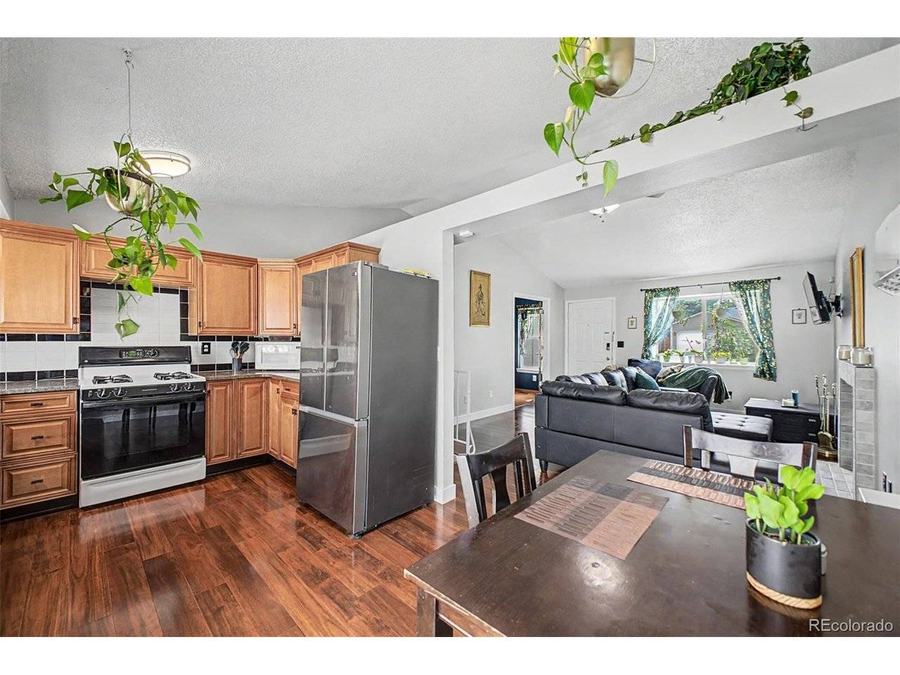 4882 S Genoa, Centennial, CO 80015