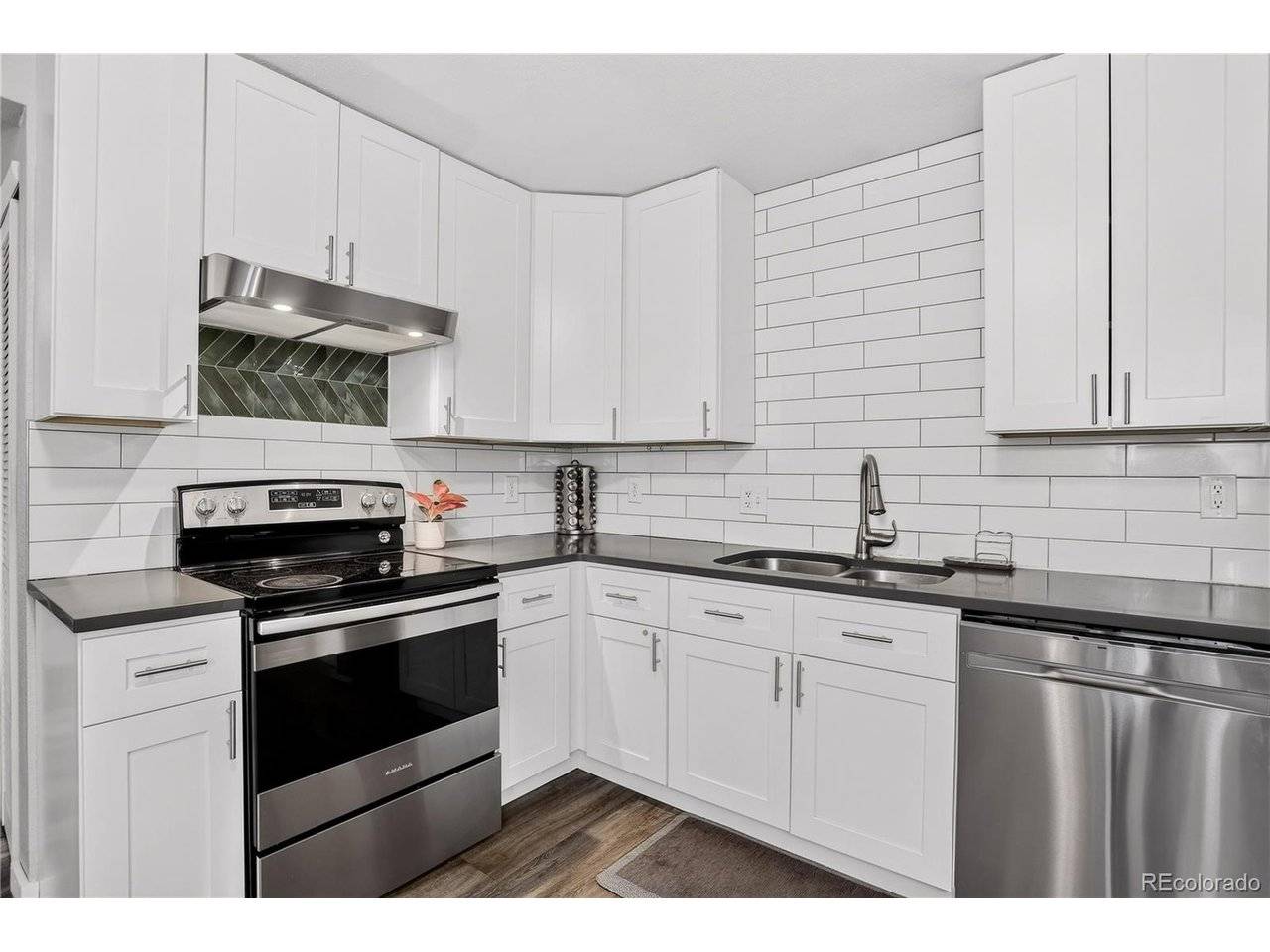 937 Kramer, Aurora, CO 80010