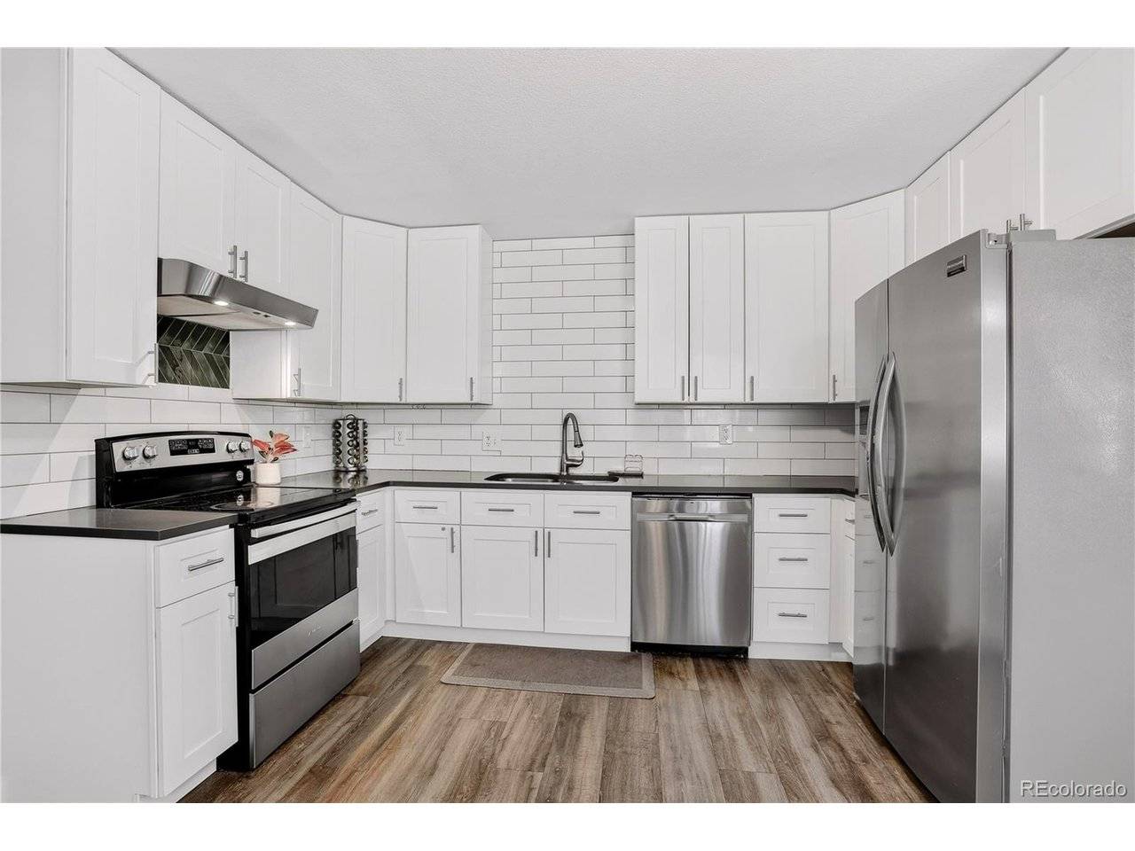 937 Kramer, Aurora, CO 80010