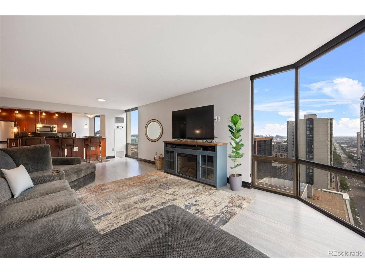 1625 Larimer #2105, Denver, CO 80202