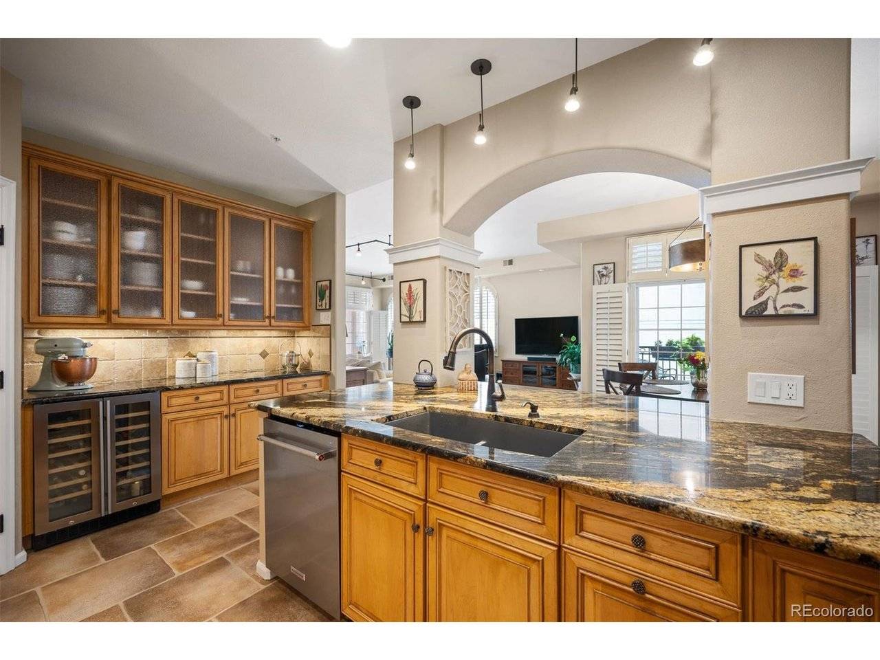 1140 Cherokee #401, Denver, CO 80204