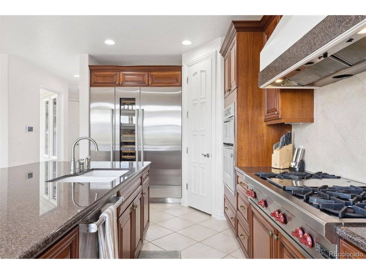 8926 Ridgepoint, Castle Pines, CO 80108