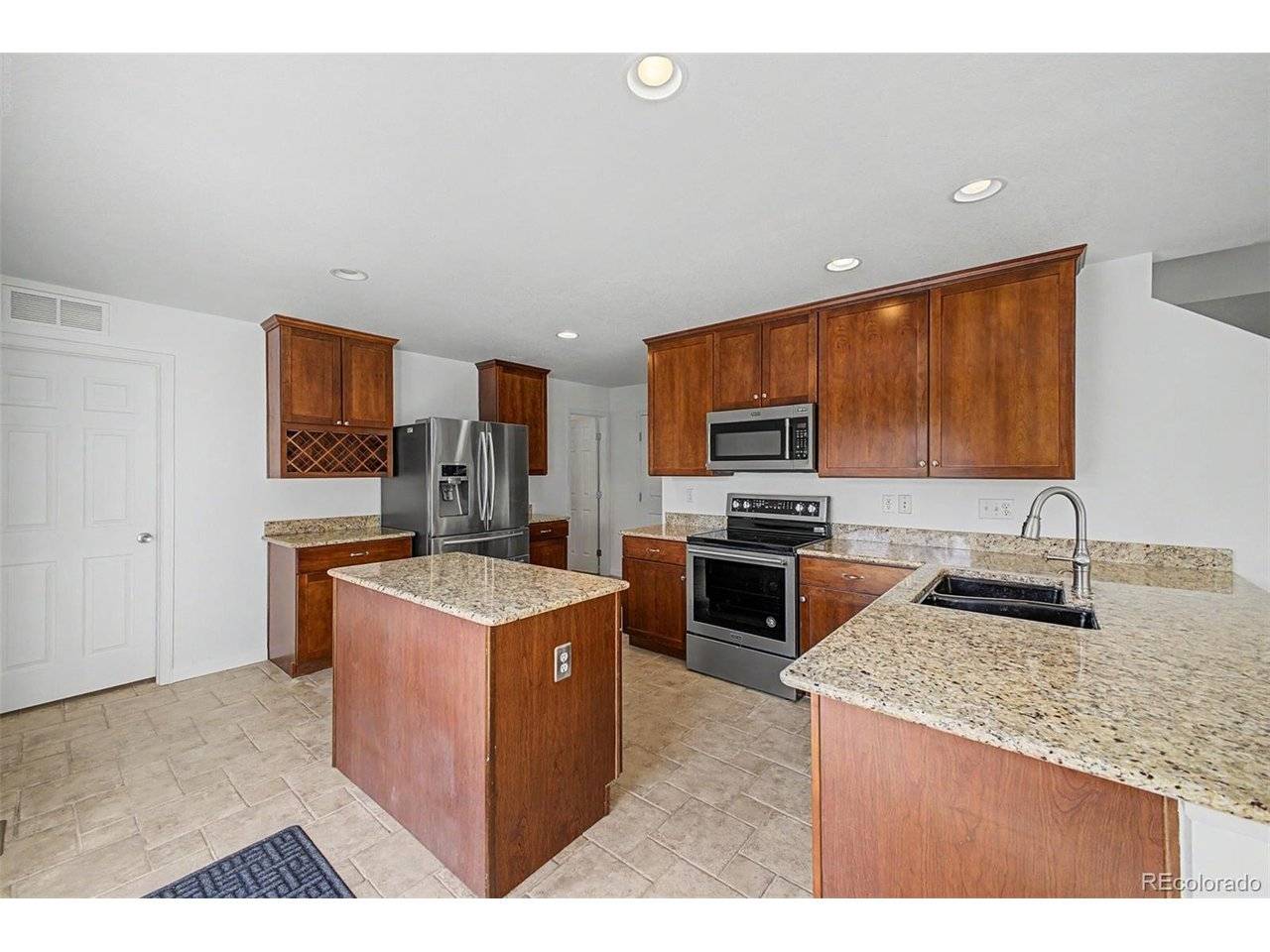 3505 Dinosaur, Castle Rock, CO 80109