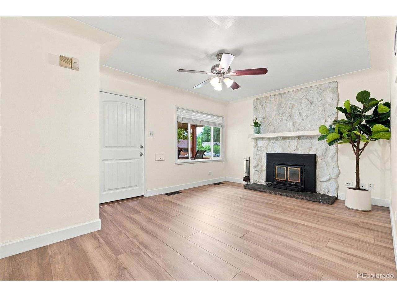 4651 S Washington, Englewood, CO 80113