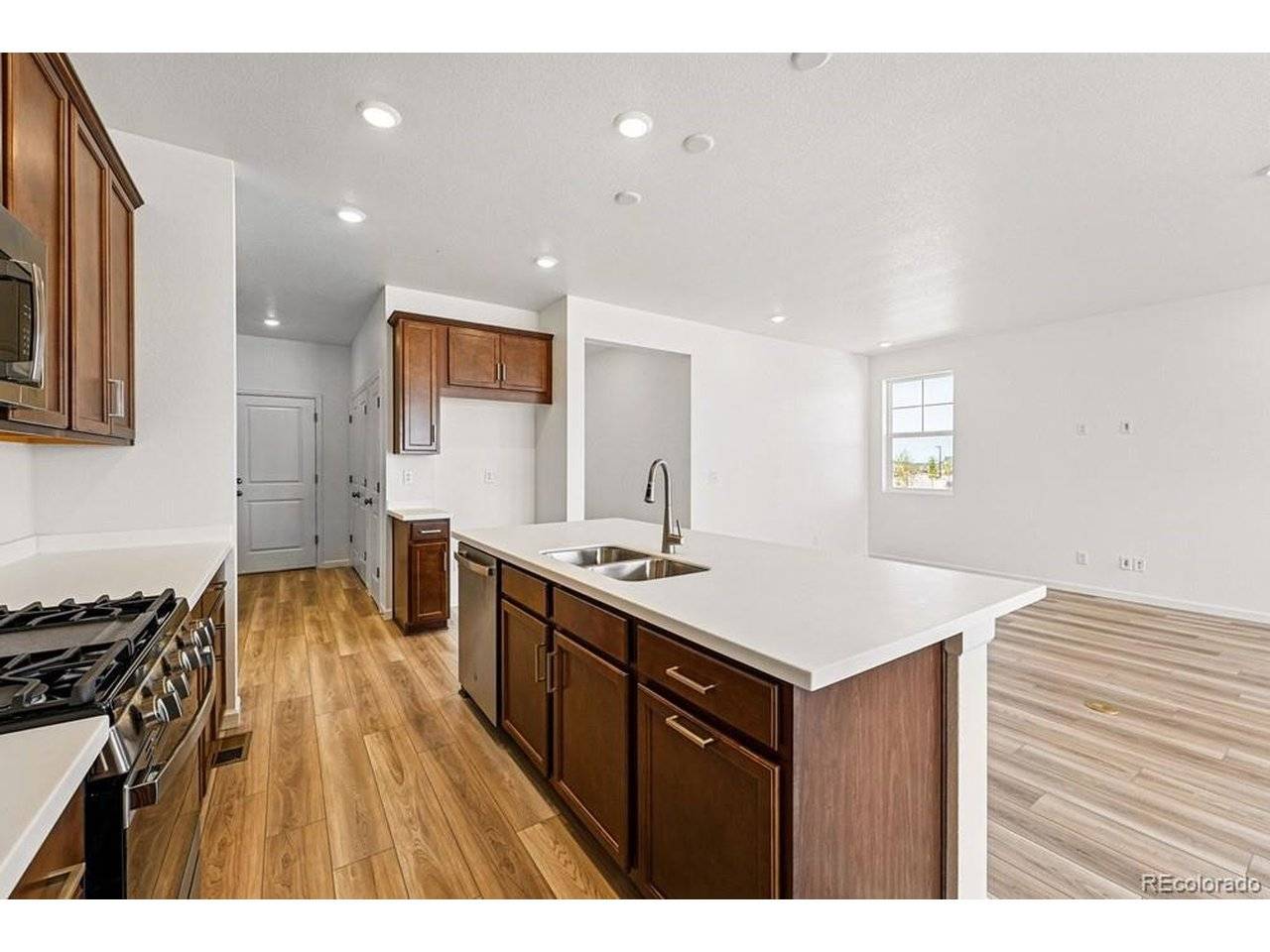 3319 N Denali, Aurora, CO 80019