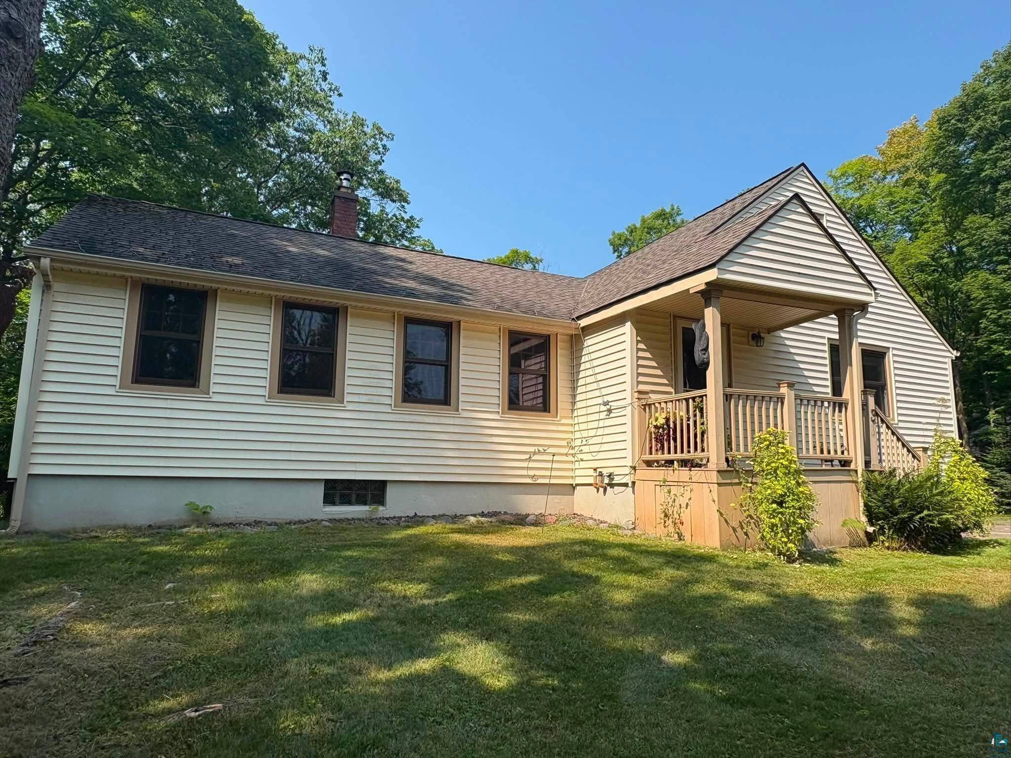 35 Howard Gnesen Rd, Duluth, MN 55811