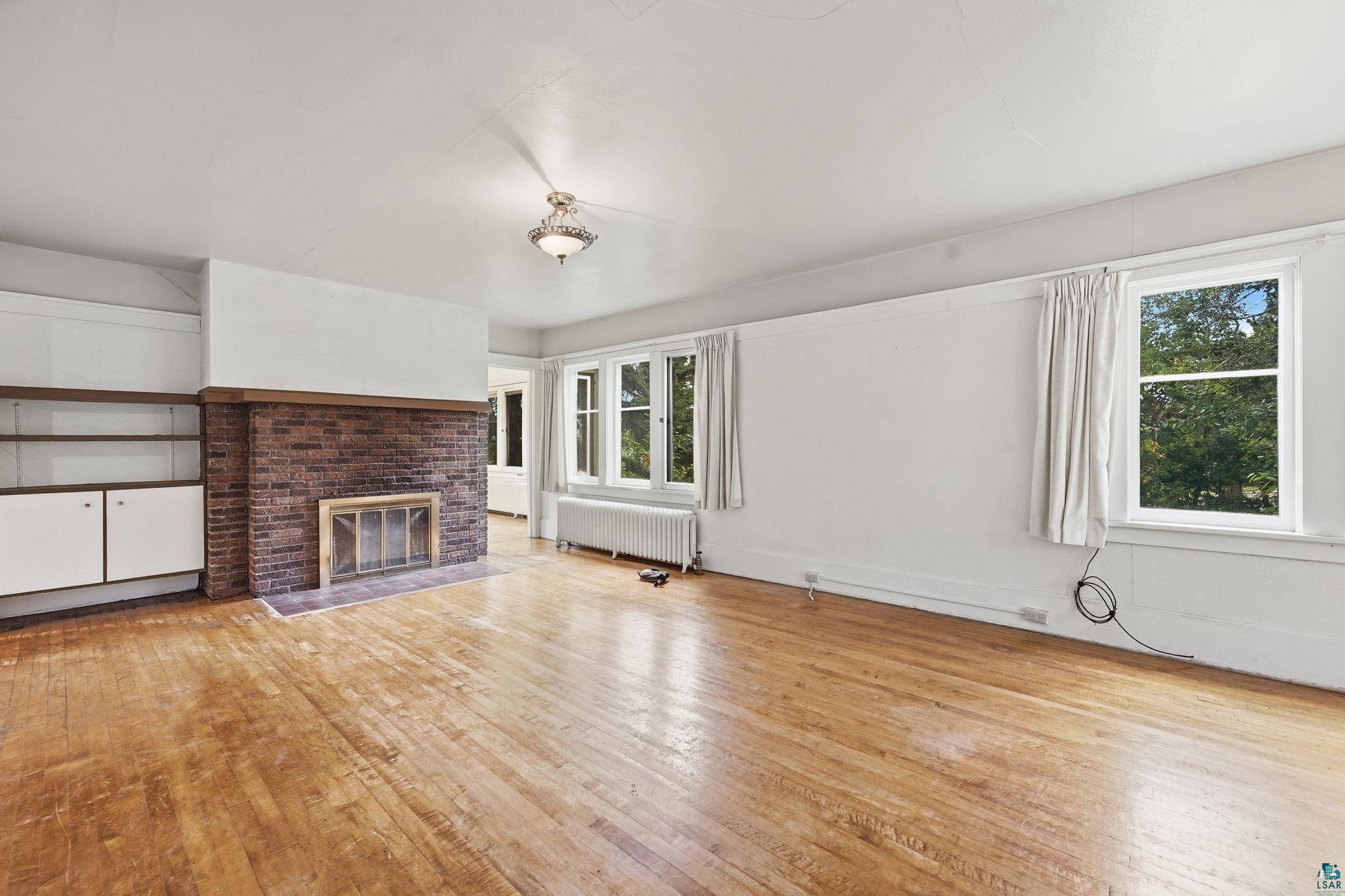 2114 E 2nd St, Duluth, MN 55812