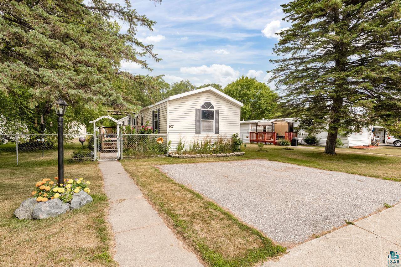 807 W Stowe St, Duluth, MN 55808