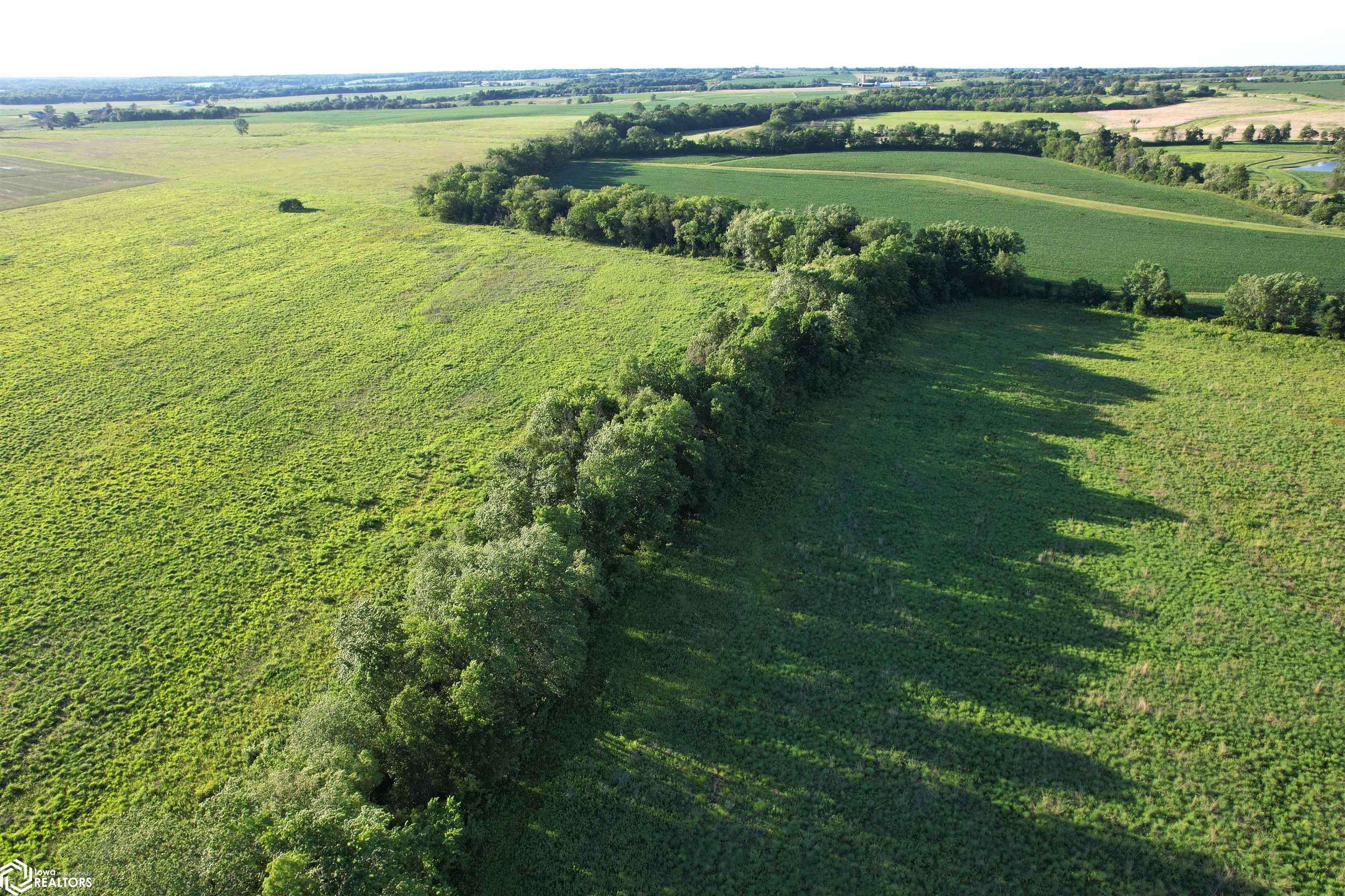 Hawk Drive, Douds, IA 52551