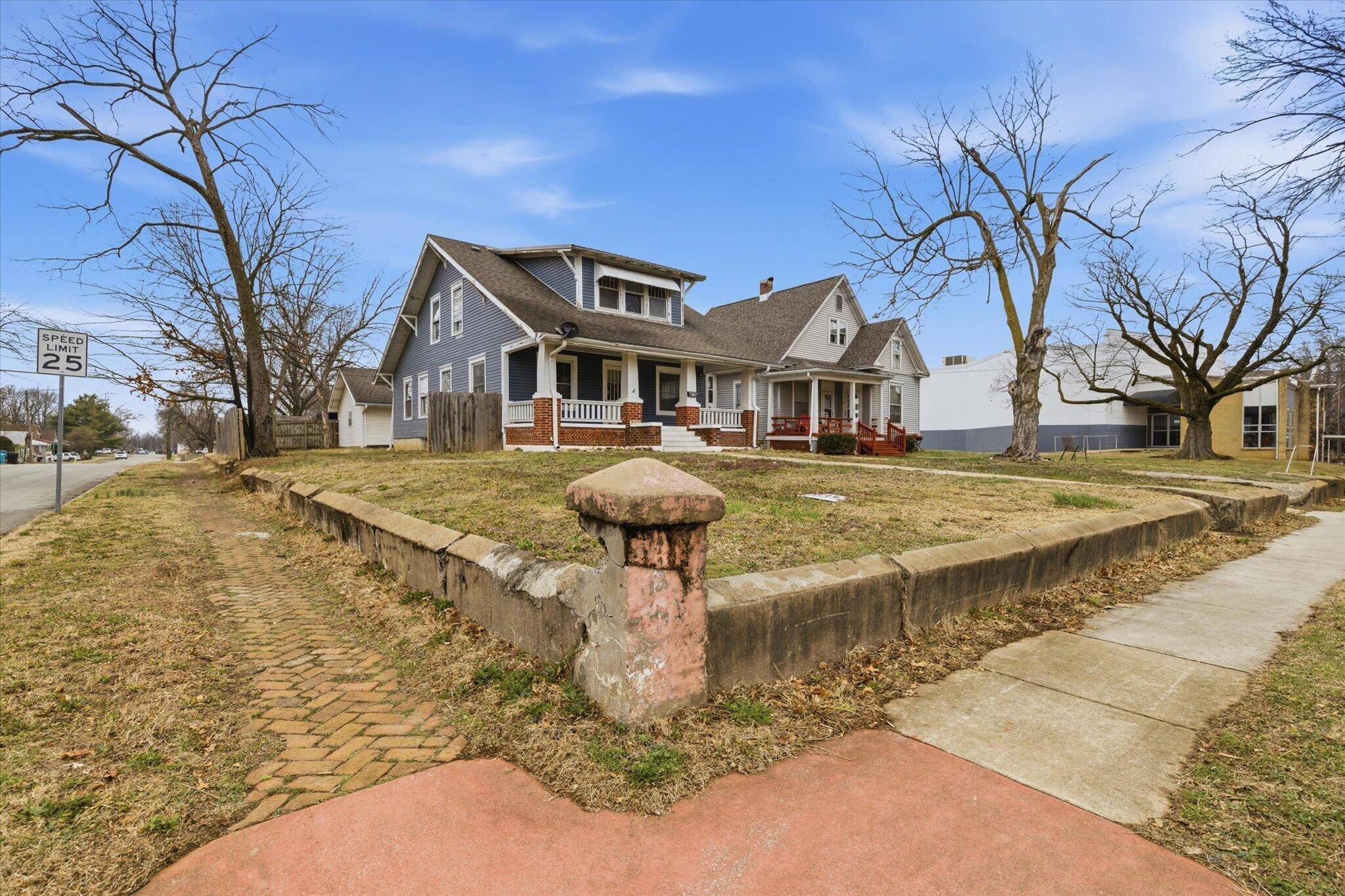 1447 N Broadway AVE, Springfield, MO 65802