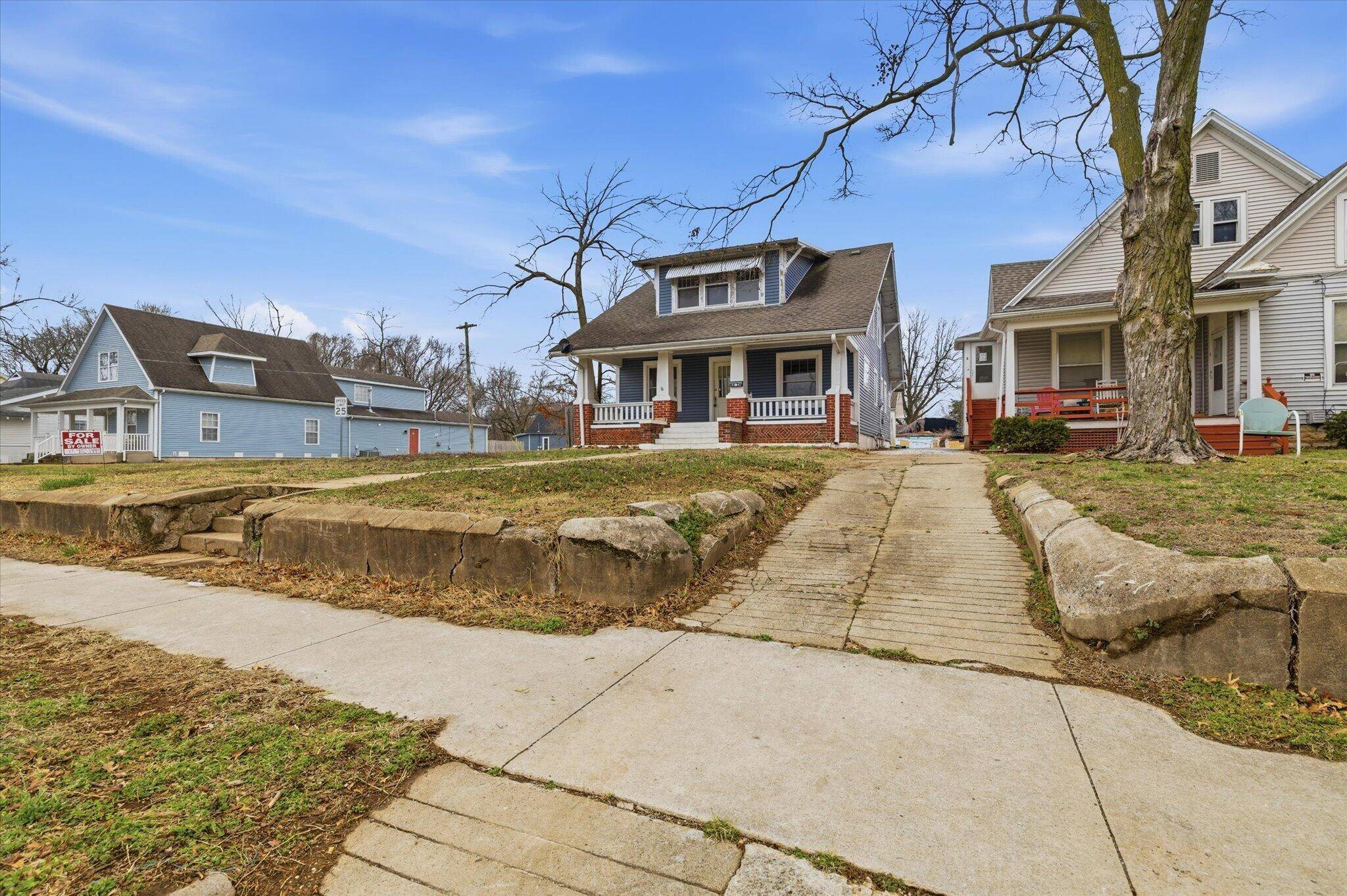 1447 N Broadway AVE, Springfield, MO 65802
