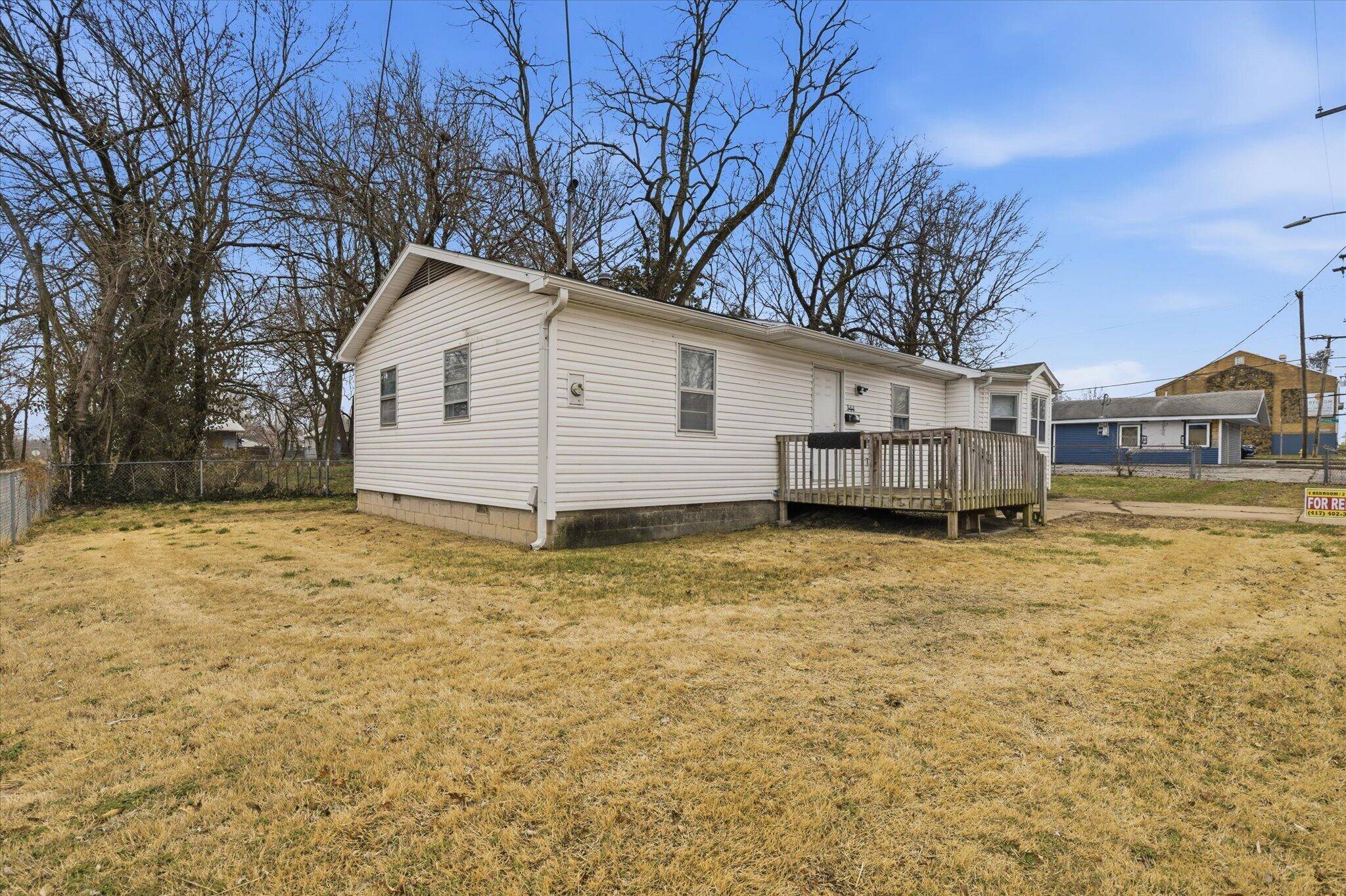 944 W Division ST, Springfield, MO 65803