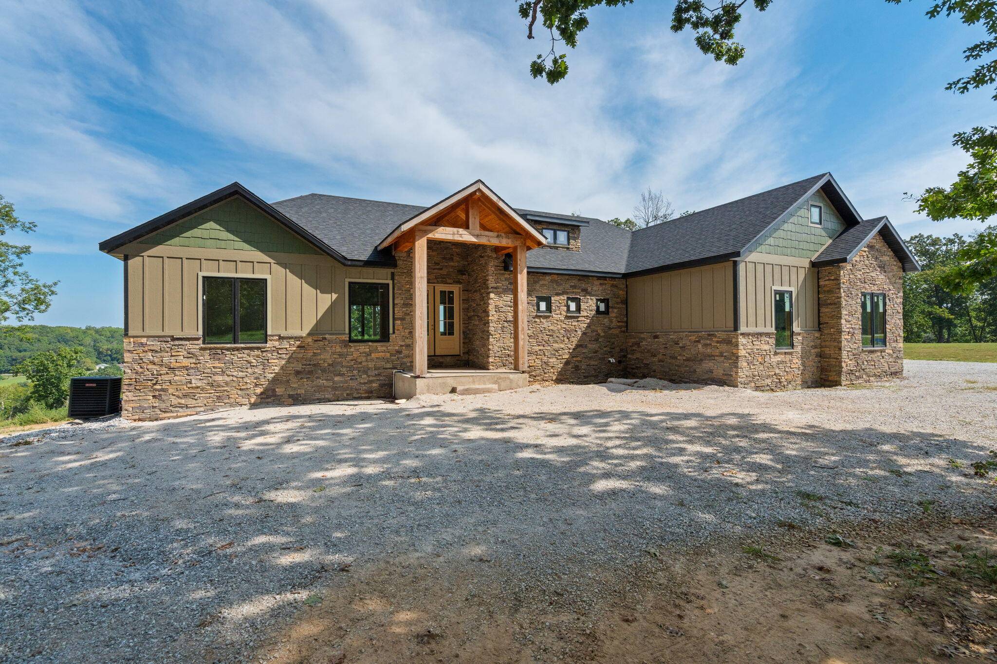 170 Riverpointe View, Ozark, MO 65721