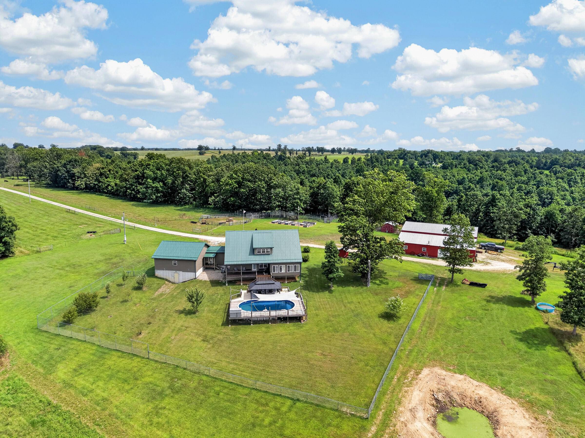 4083 State Route W, West Plains, MO 65775