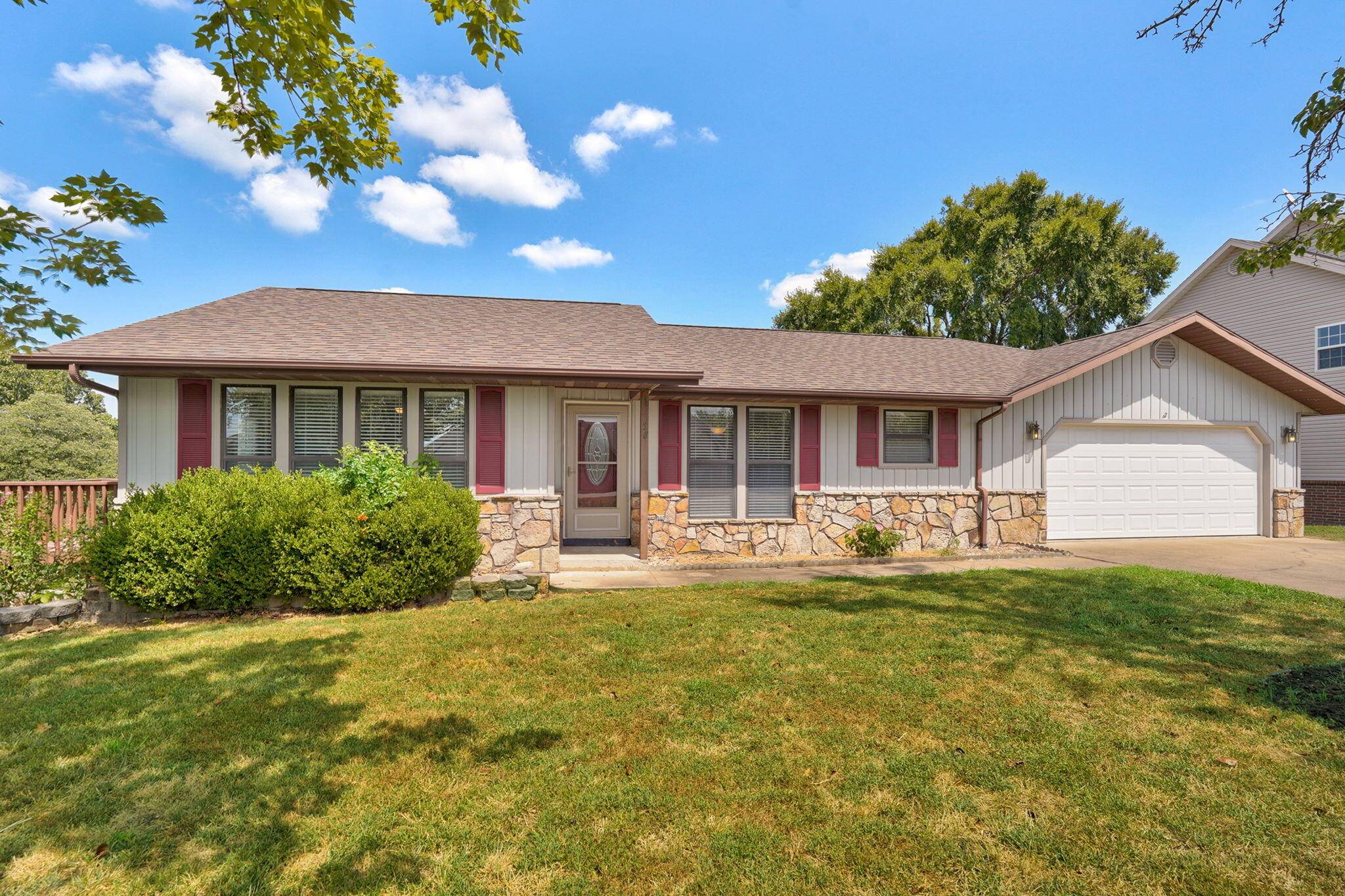 50 Irish Hills BLVD, Kimberling City, MO 65686