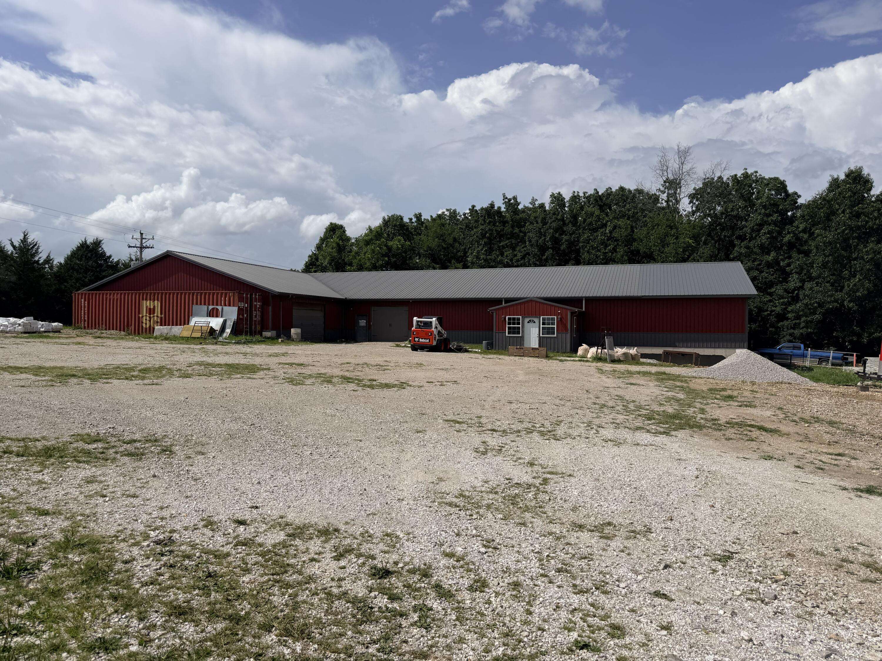 11 Castlegate DR, Seymour, MO 65746