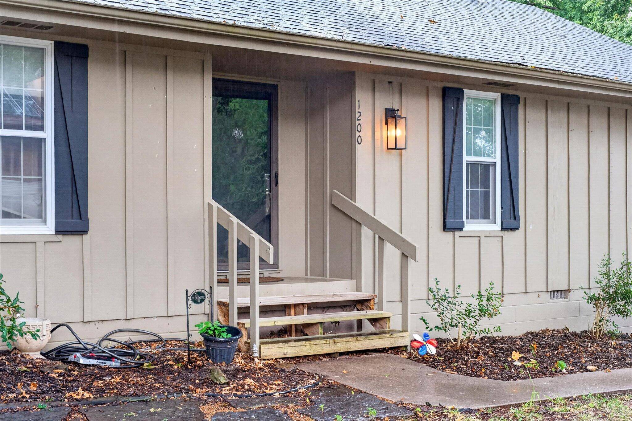 1200 E Summerhill ST, Ozark, MO 65721