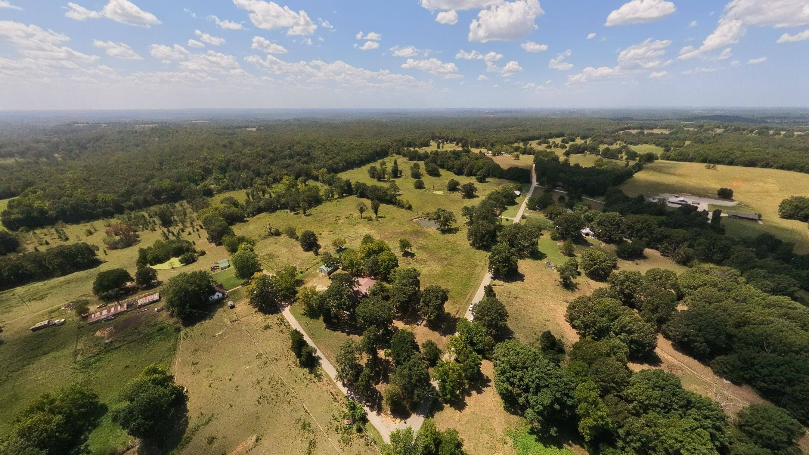 000 Bamber ST, Mammoth Spring, AR 72554
