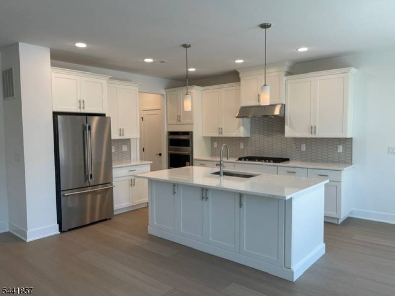 24 Rasboro Rd, Randolph Twp., NJ 07869