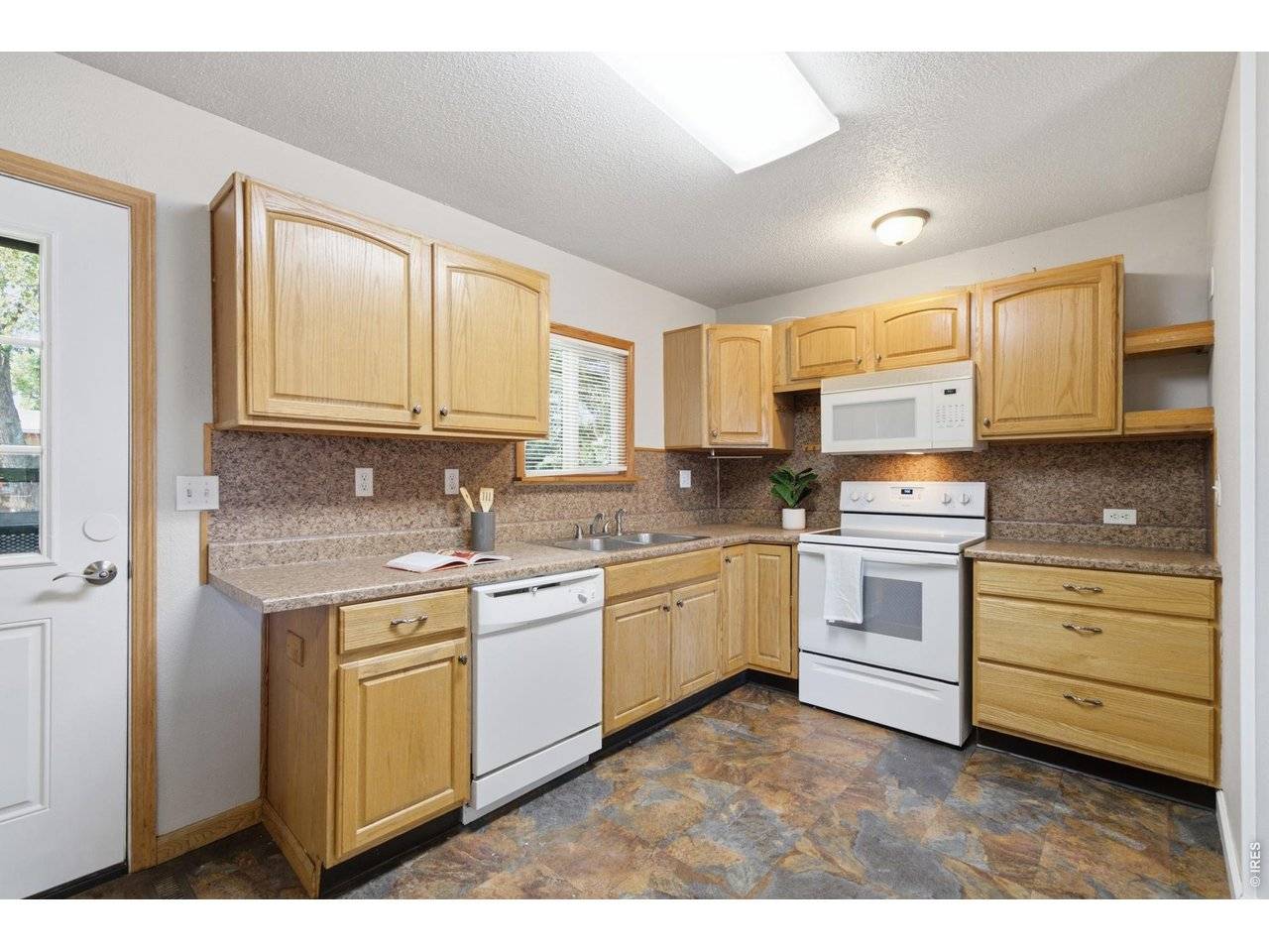 2500 W C, Greeley, CO 80631