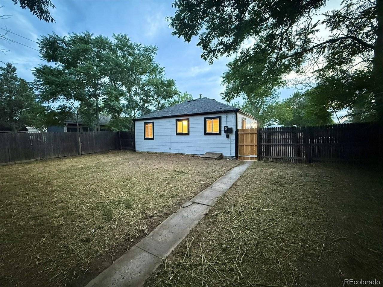 940 Moline, Aurora, CO 80010