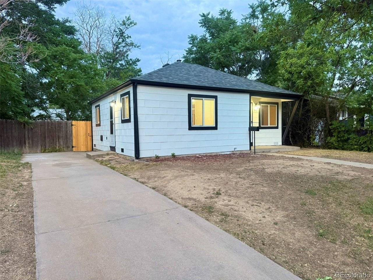 940 Moline, Aurora, CO 80010