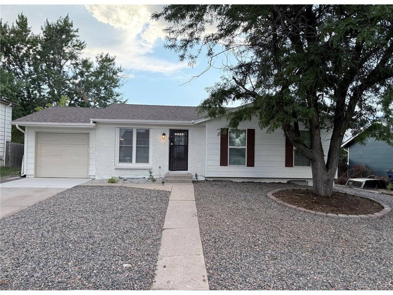 2615 S Laredo, Aurora, CO 80013