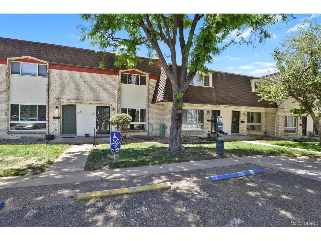 1235 S Monaco Street, Denver, CO 80224