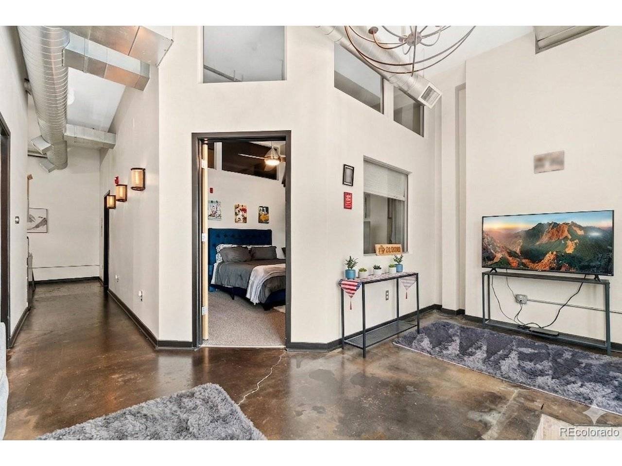 2142 Curtis #101, Denver, CO 80205
