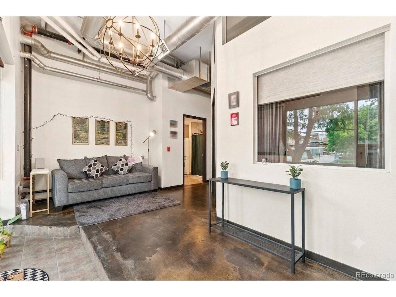 2142 Curtis #101, Denver, CO 80205