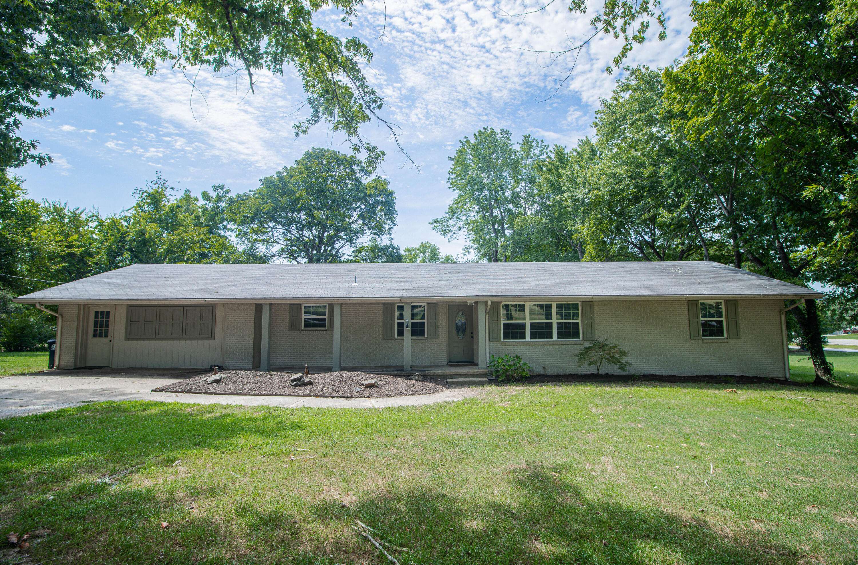 2541 Bunker RD, Harrison, AR 72601