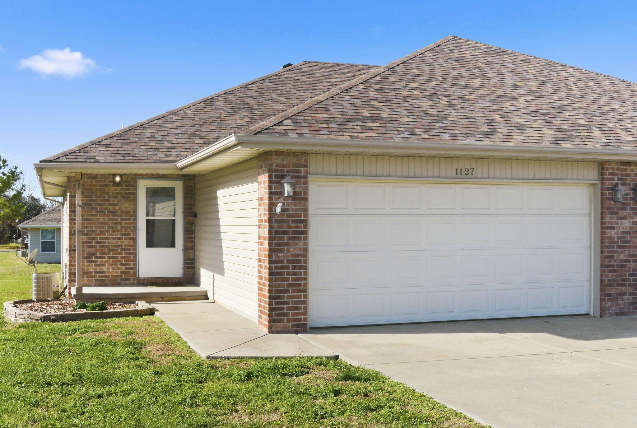 1127 N Northwood AVE #1127 & 1131, Republic, MO 65738