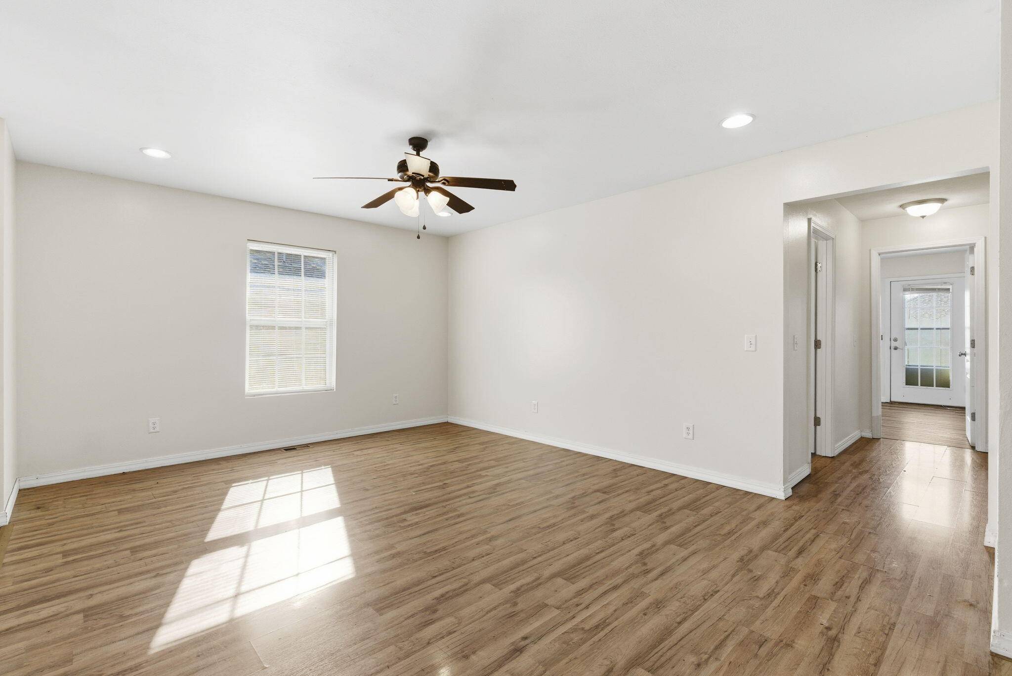 1127 N Northwood AVE #1127 & 1131, Republic, MO 65738