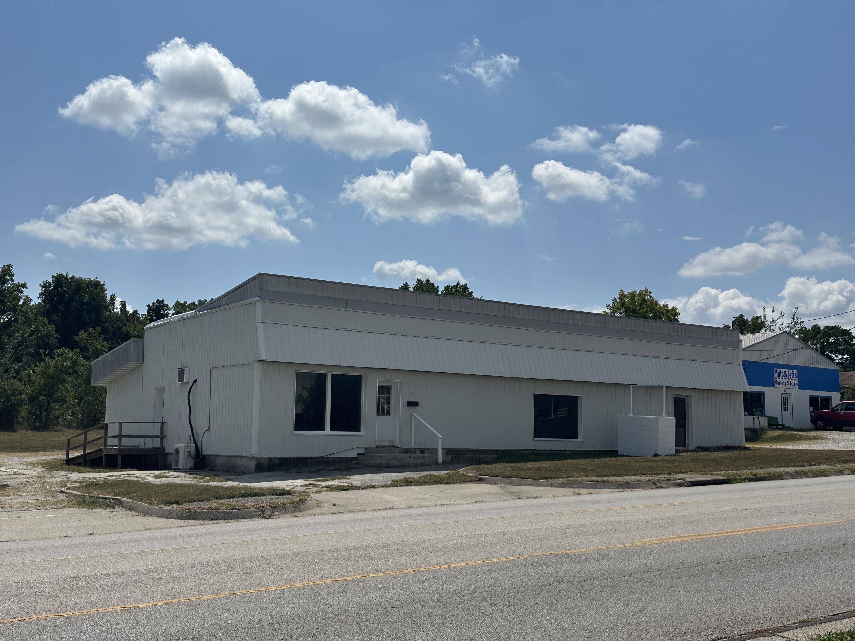 510 U.S. Business 60, Mountain Grove, MO 65711