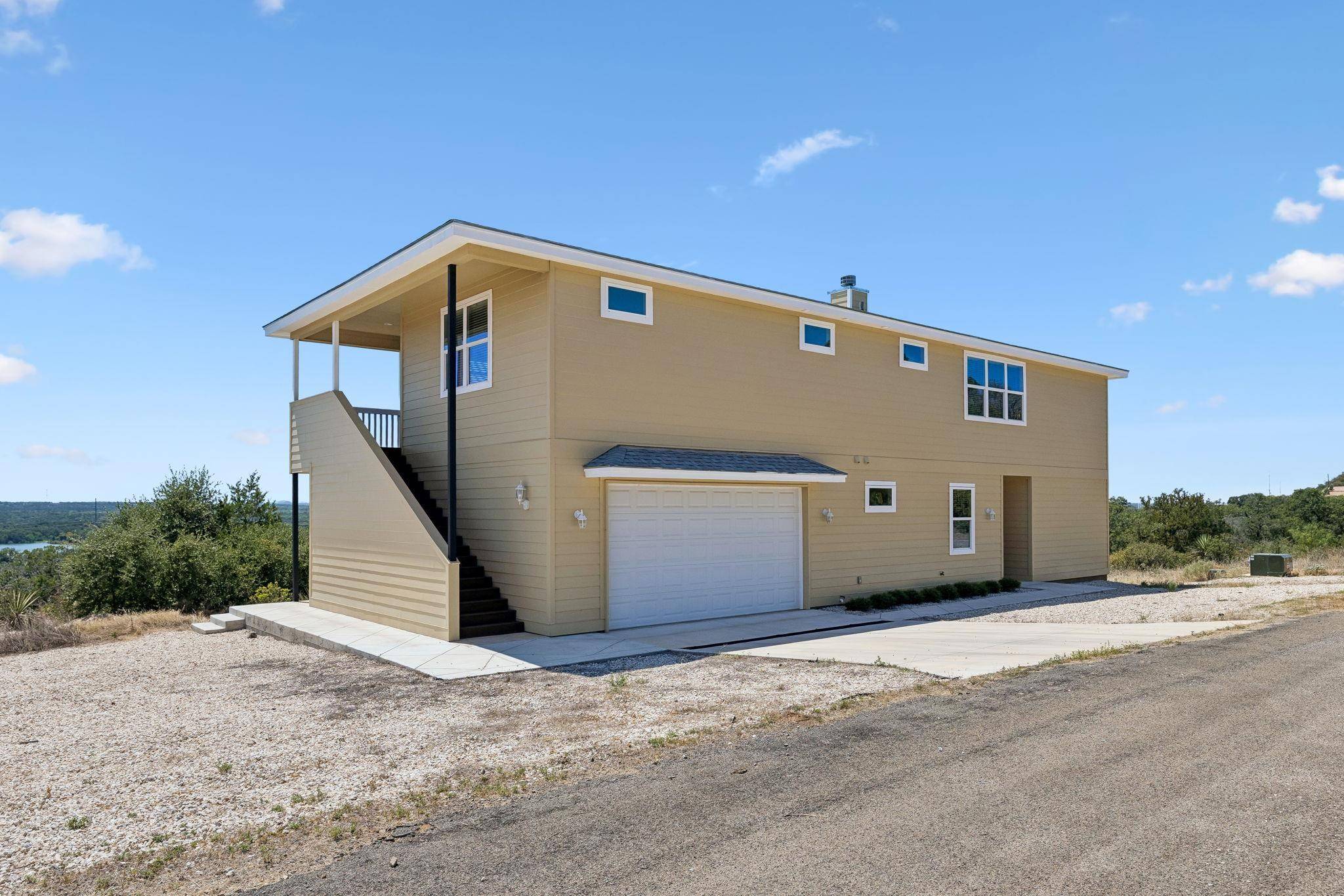 113 War Bonnet RDG, Kingsland, TX 78639