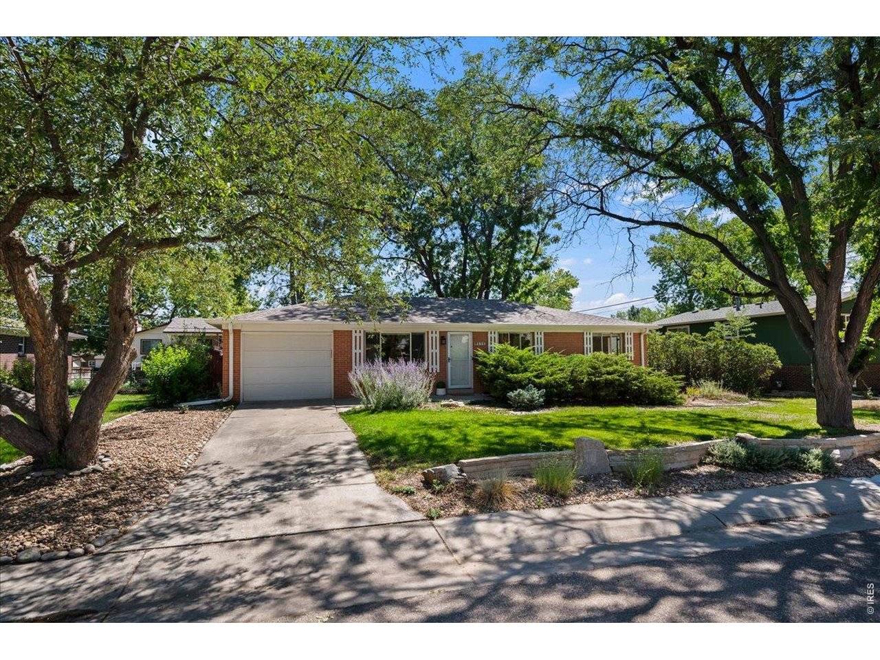 896 Birch, Broomfield, CO 80020