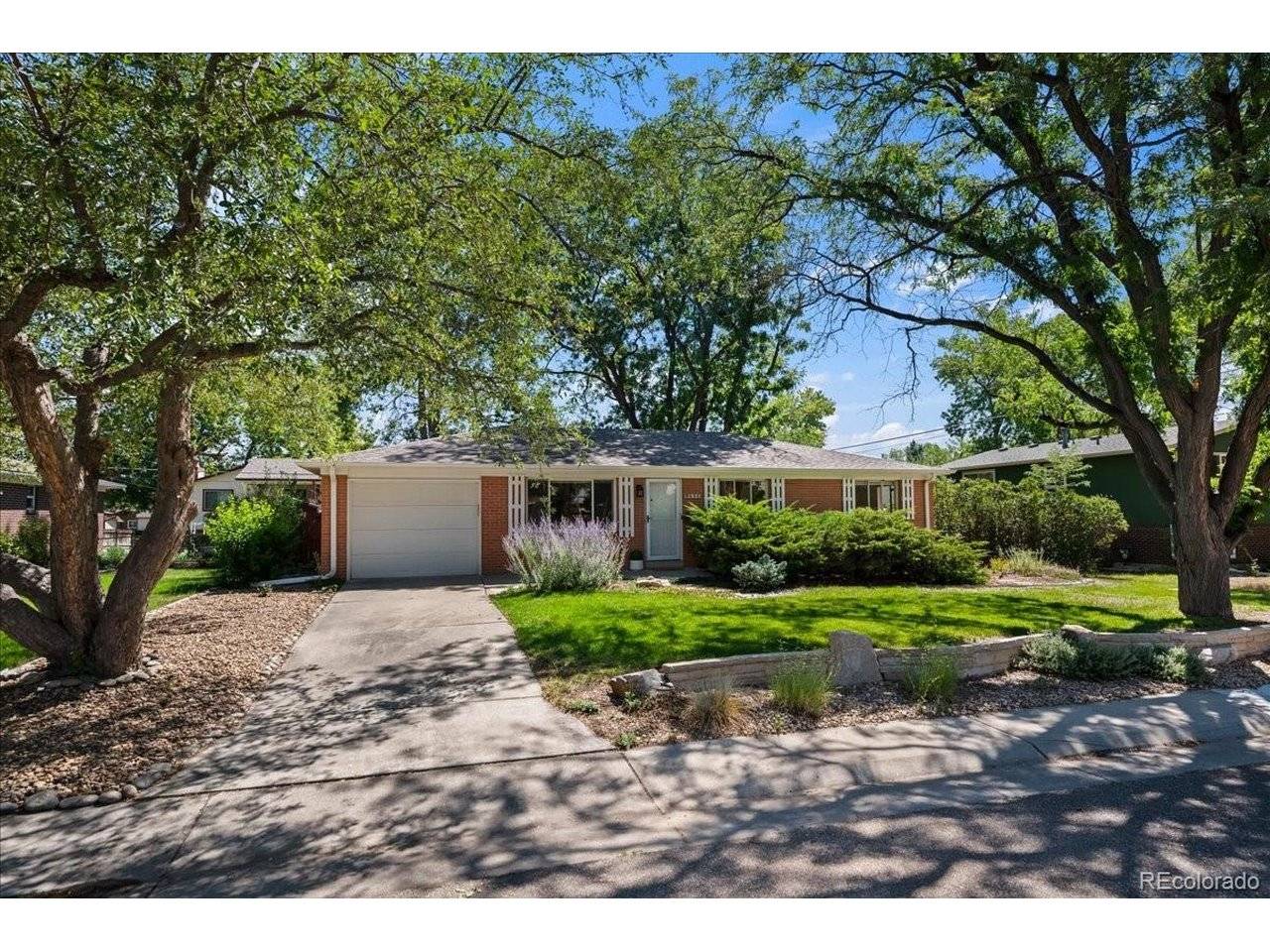 896 Birch, Broomfield, CO 80020