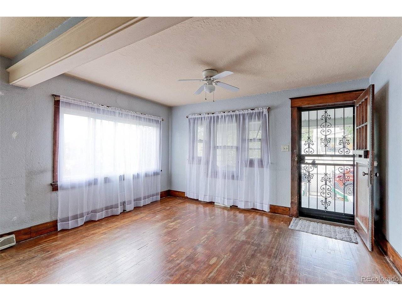4984 Lincoln, Denver, CO 80216