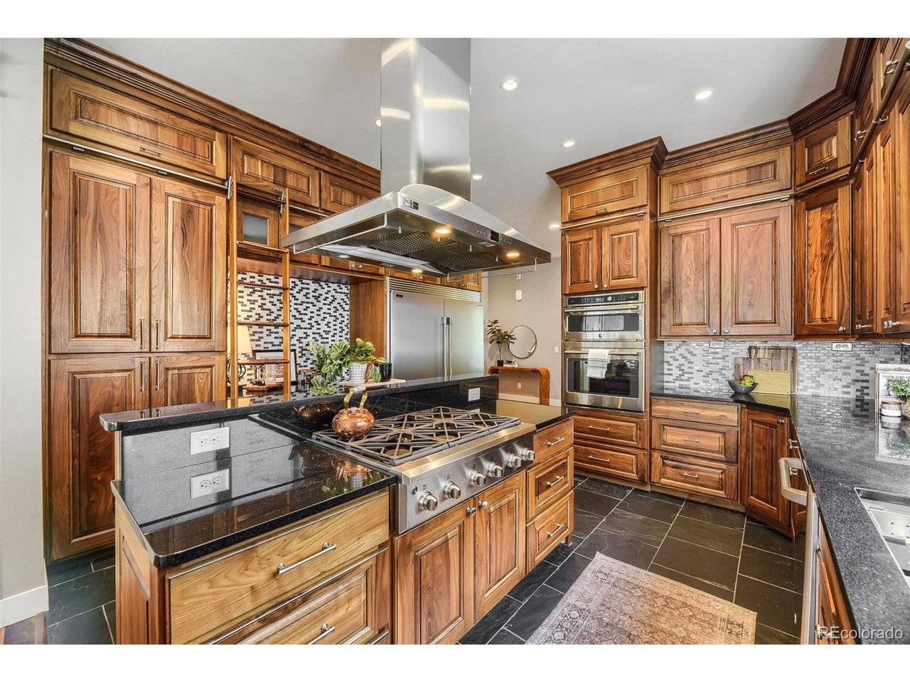 3275 S Logan, Englewood, CO 80113