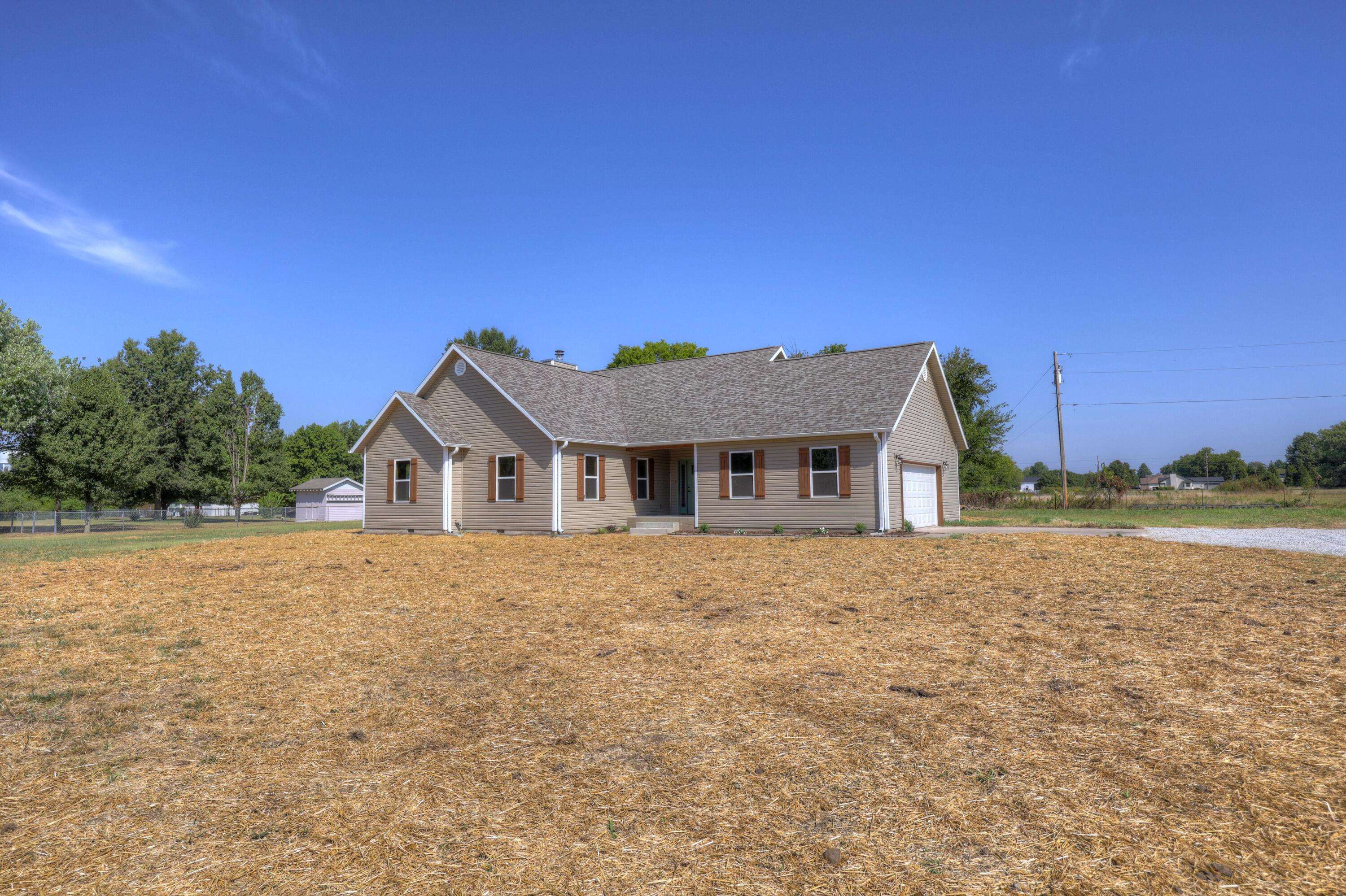 21419 Jester LN, Webb City, MO 64870
