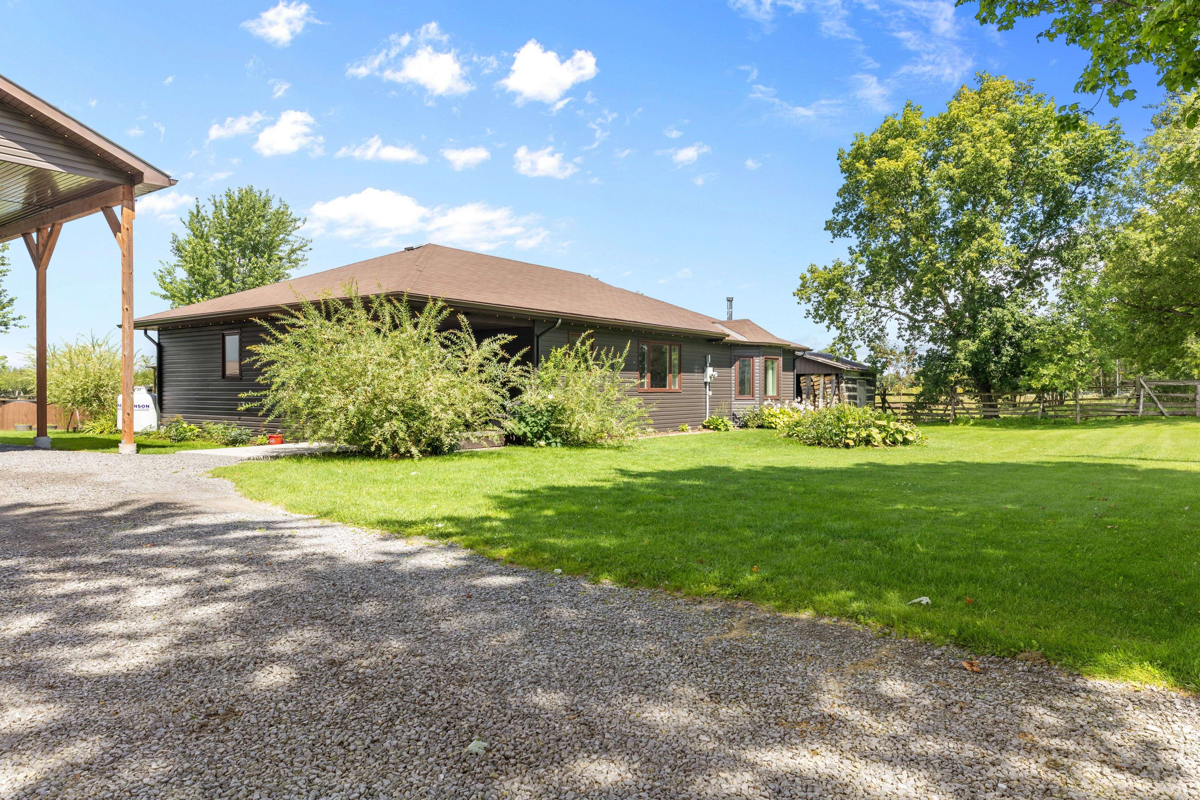 121 Snowdons RD, North Grenville, ON K0G 1N0