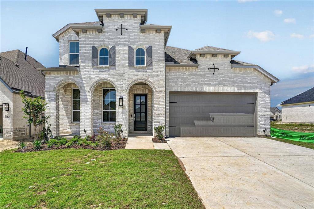 7820 Winterbloom Way, Fort Worth, TX 76123