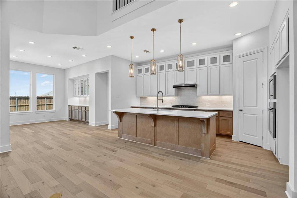 7820 Winterbloom Way, Fort Worth, TX 76123
