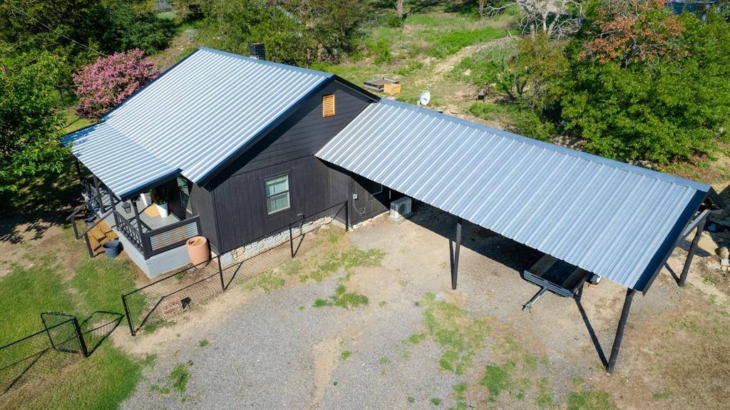 1550 S Stewart Street, Azle, TX 76020