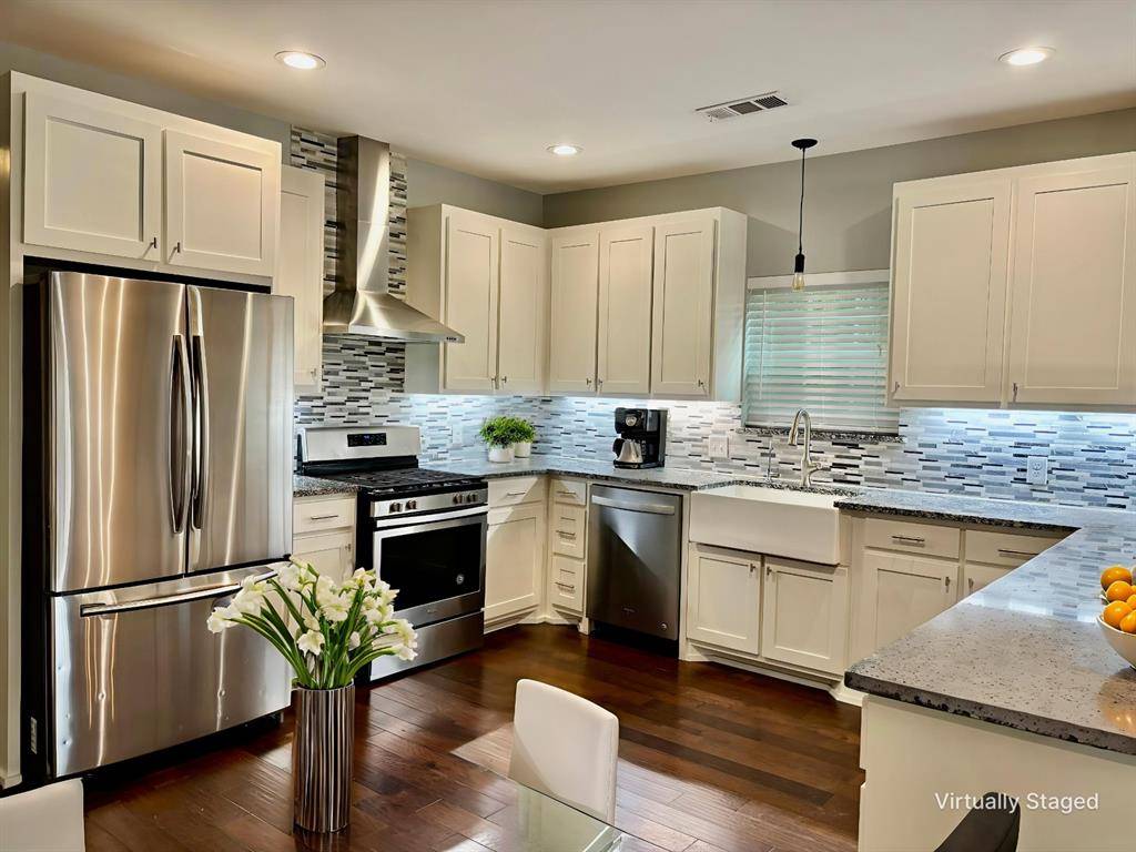 5644 E Side Avenue, Dallas, TX 75214