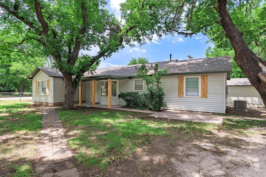 102 S 2nd Street, Clyde, TX 79510